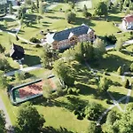 Kollar *