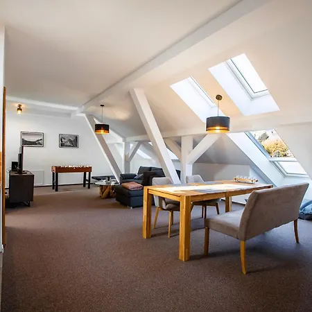 Kollar Apartment *